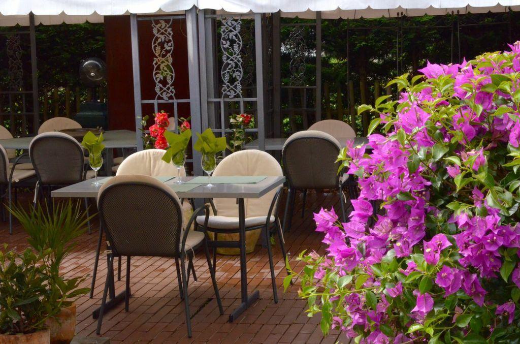 Hotel Restaurant Kutchi Bellevue Kültér fotó